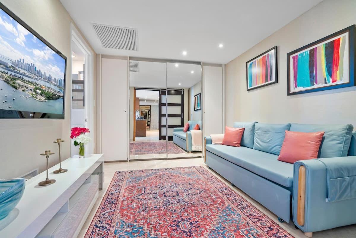 Mvr - Designer In Sky-high Tower Apartamento